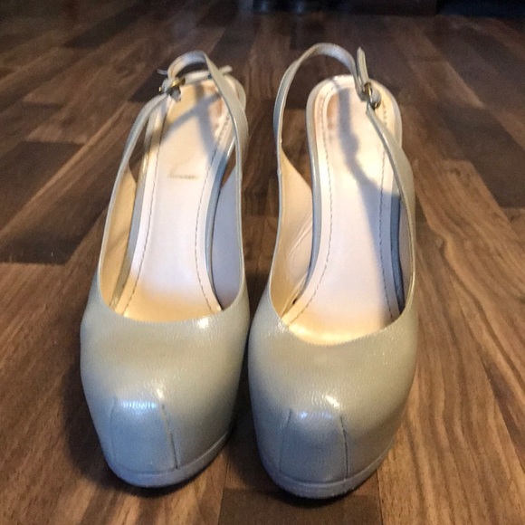 Yves Saint Laurent Slingback Pumps!!! - Picture 5 of 6